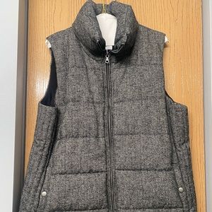 Womens fleece-lined houndstooth puffer vest